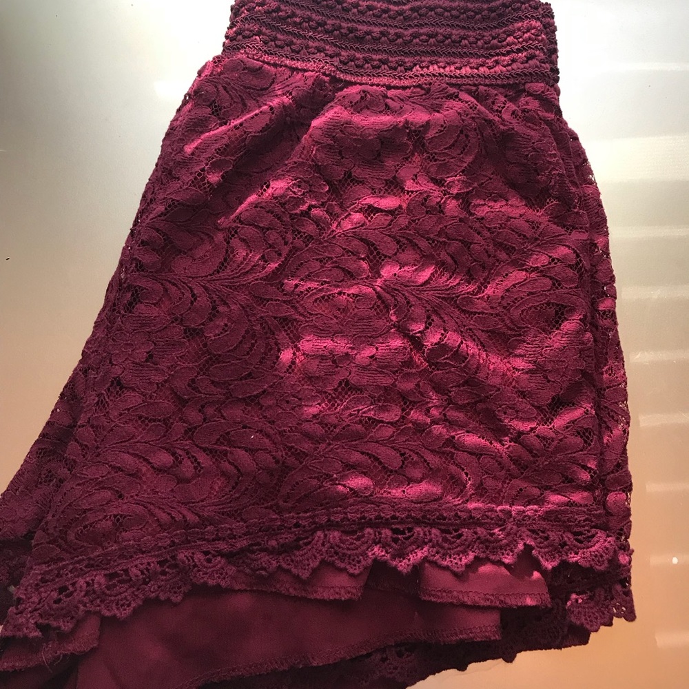 Cute lace fabric shorts